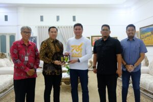 Rektor ITN Malang Awan Uji Krismanto, ST., MT., Ph.D (dua dari kiri) melakukan audiensi dengan Bupati Kabupaten Gowa Dr. Adnan Purichta Ichsan SH., MH